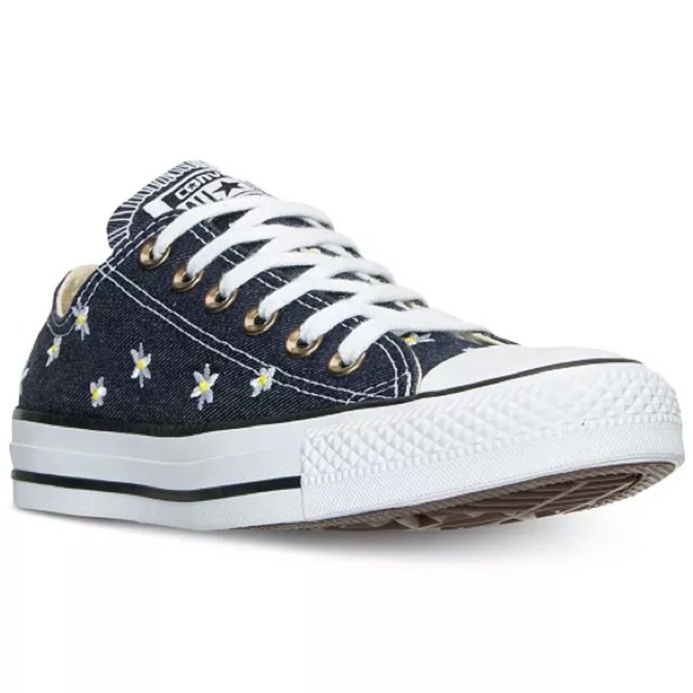 Women's Chuck Taylor Ox Daisy Print Casual Sneakers M8 W10